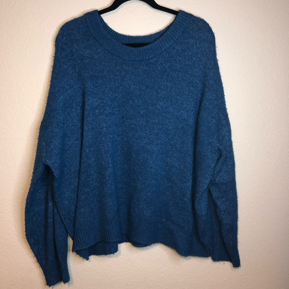 Women’s Dip Sweater